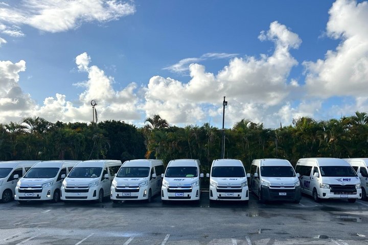 Serviço de transfer privado no aeroporto em Punta Cana, República Dominicana, com várias opções de veículos, foto 6 | wizardtrip