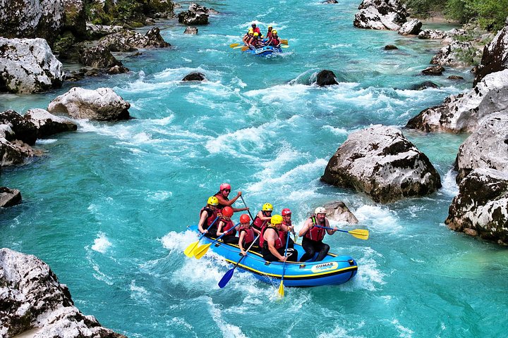 Aventure de rafting en eaux vives sur la rivière Soča émeraude à Bovec, Slovénie, photo 6 | wizardtrip