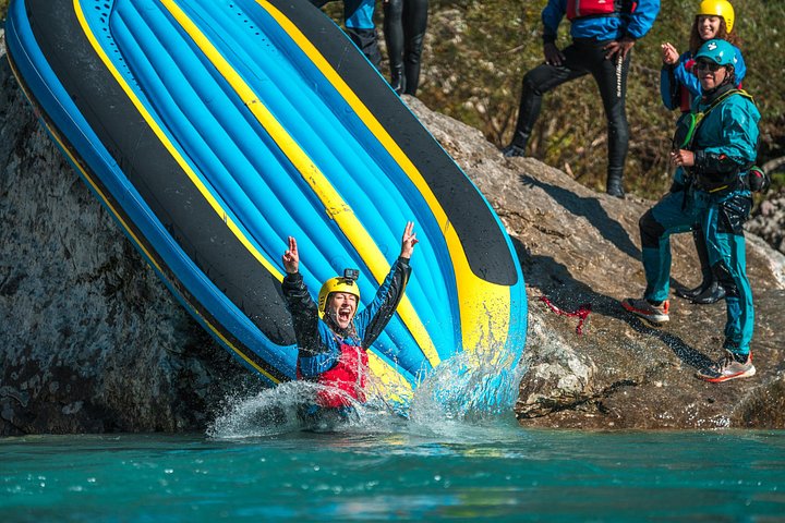 Aventure de rafting en eaux vives sur la rivière Soča émeraude à Bovec, Slovénie, photo 20 | wizardtrip