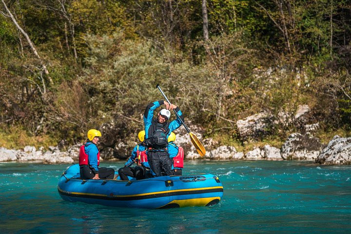 Aventure de rafting en eaux vives sur la rivière Soča émeraude à Bovec, Slovénie, photo 25 | wizardtrip