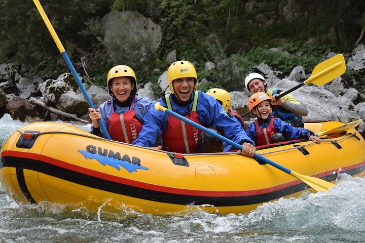 Aventure de rafting en eaux vives sur la rivière Soča émeraude à Bovec, Slovénie, photo 28 | wizardtrip