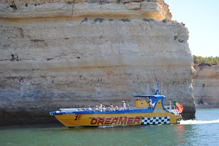 Profitez d'une excursion en bateau exaltante le long de la côte d'Albufeira, à la recherche de dauphins et à la découverte de grottes, photo 7 | wizardtrip