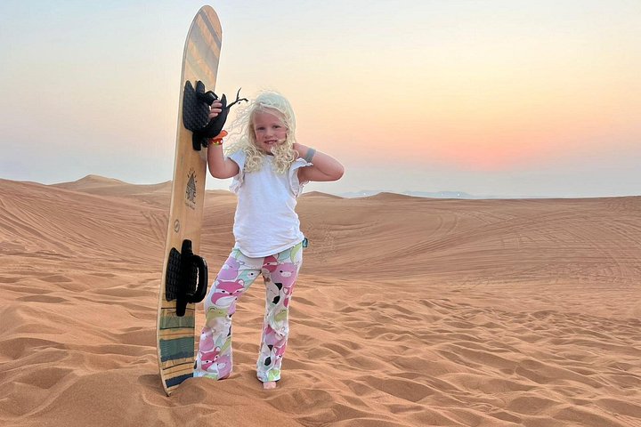 Oplev en spændende ørkensafari i Dubai med dune bashing, quad biking, kamelridt og kulturelle shows, foto 10 | wizardtrip