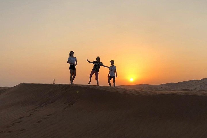 Oplev en spændende ørkensafari i Dubai med dune bashing, quad biking, kamelridt og kulturelle shows, foto 13 | wizardtrip