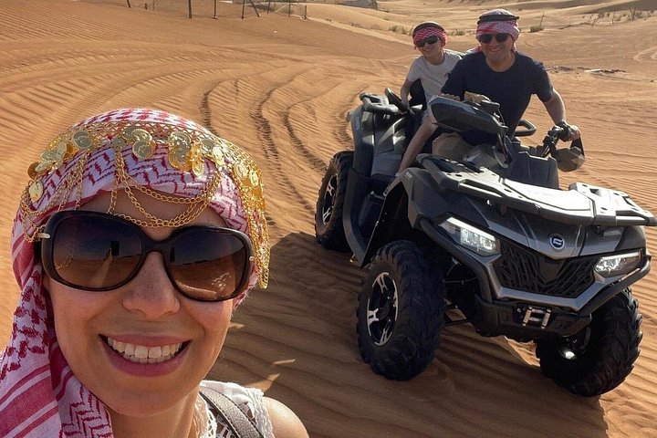 Oplev en spændende ørkensafari i Dubai med dune bashing, quad biking, kamelridt og kulturelle shows, foto 20 | wizardtrip