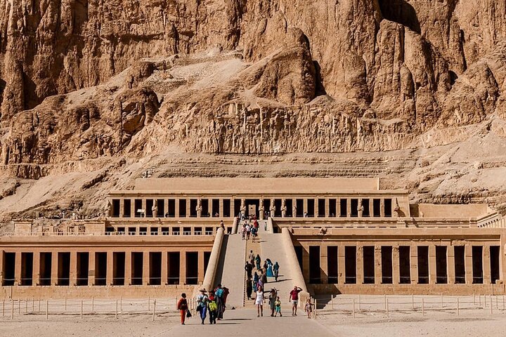 Explore templos e tumbas do antigo Egito em um passeio privado de dia inteiro pela Margem Oeste de Luxor, foto 20 | wizardtrip