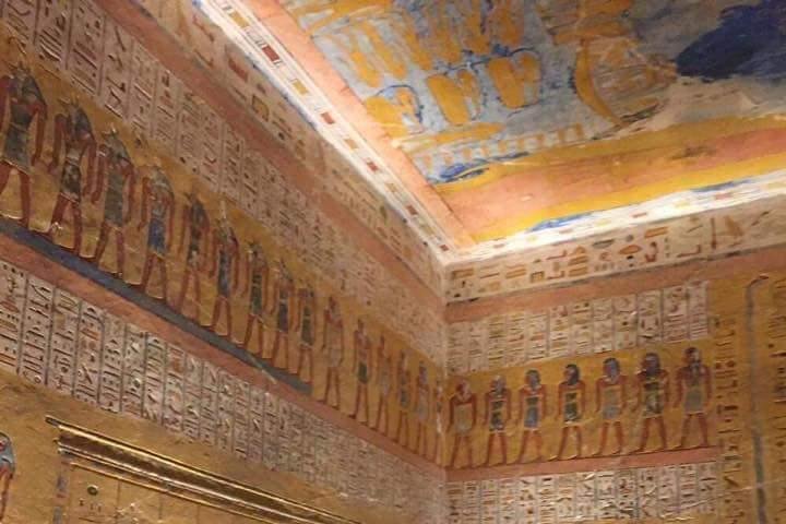 Private full-day tour of Luxor's East and West Banks, including Karnak, Luxor Temple, Valley of the Kings, and Hatshepsut's Temple, photo 8 | wizardtrip