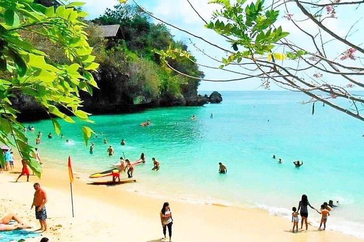 Private car charter service in Bali with an English-speaking driver, exploring popular tourist destinations, photo 14 | wizardtrip