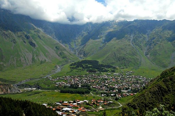 Scenic tour of Georgian mountains, historical sites, and cultural landmarks, photo 16 | wizardtrip