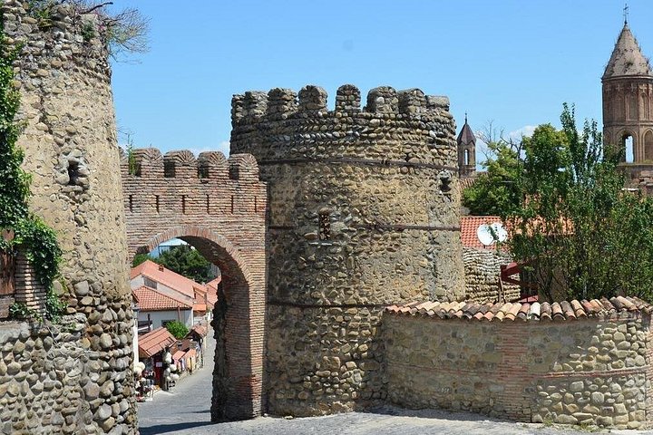 En naturskön vintur i Kakheti, Georgien, med vingårdar, traditionella vingårdar, Sighnaghi stad och Bodbe-klostret, foto 10 | wizardtrip