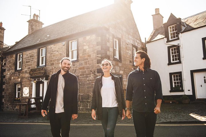 Entdecken Sie ikonische Outlander-Drehorte, darunter Doune und Blackness Castle, auf einem Tagesausflug ab Edinburgh, Foto 6 | wizardtrip