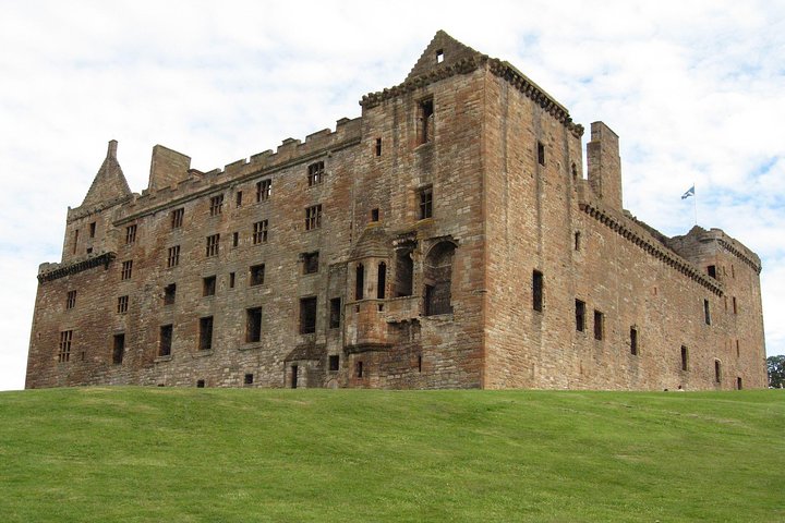 Entdecken Sie ikonische Outlander-Drehorte, darunter Doune und Blackness Castle, auf einem Tagesausflug ab Edinburgh, Foto 7 | wizardtrip
