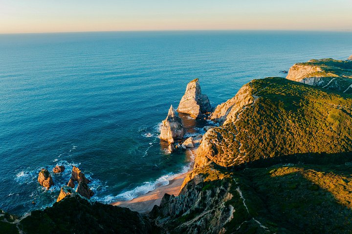 Tour en grupo reducido explorando el Palacio da Pena de Sintra, la costa de Cascais y Cabo da Roca desde Lisboa, foto 9 | wizardtrip