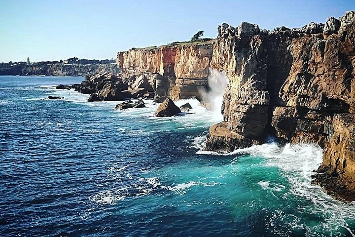 Tour en grupo reducido explorando el Palacio da Pena de Sintra, la costa de Cascais y Cabo da Roca desde Lisboa, foto 17 | wizardtrip