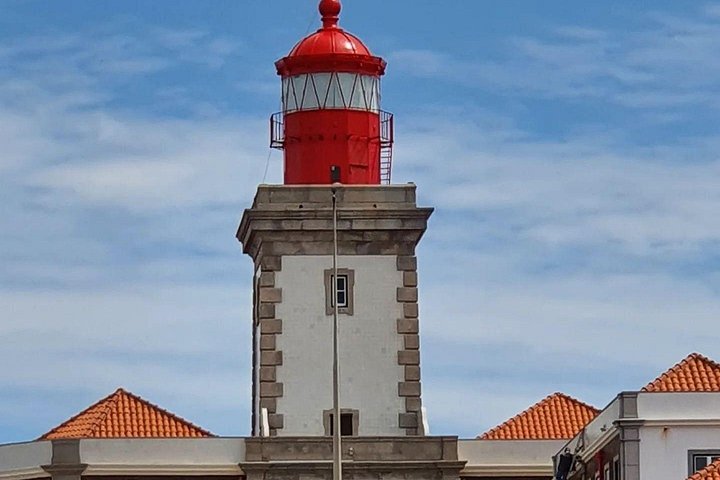 Tour en grupo reducido explorando el Palacio da Pena de Sintra, la costa de Cascais y Cabo da Roca desde Lisboa, foto 21 | wizardtrip