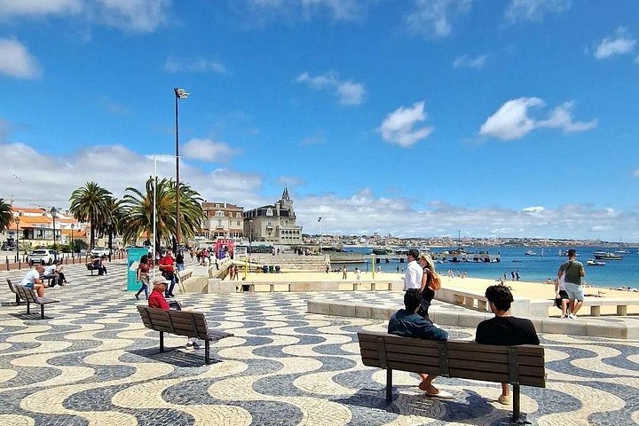Tour en grupo reducido explorando el Palacio da Pena de Sintra, la costa de Cascais y Cabo da Roca desde Lisboa, foto 34 | wizardtrip