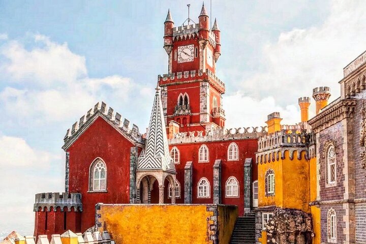 Lisbon: Sintra Half-Day Guided Tour with Pena Palace Tickets | wizardtrip