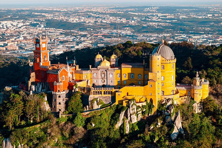 Tur i liten gruppe til Sintras Pena-palass og historiske sentrum fra Lisboa, foto 11 | wizardtrip