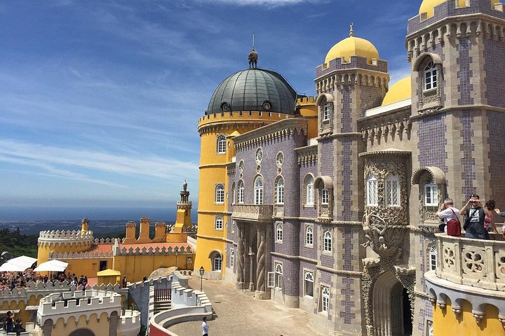 Tur i liten gruppe til Sintras Pena-palass og historiske sentrum fra Lisboa, foto 13 | wizardtrip