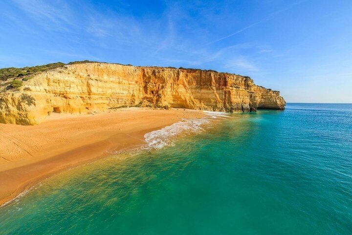 Tour guiado de dia inteiro a partir de Faro explorando a deslumbrante costa, grutas e vilas do Algarve, foto 7 | wizardtrip