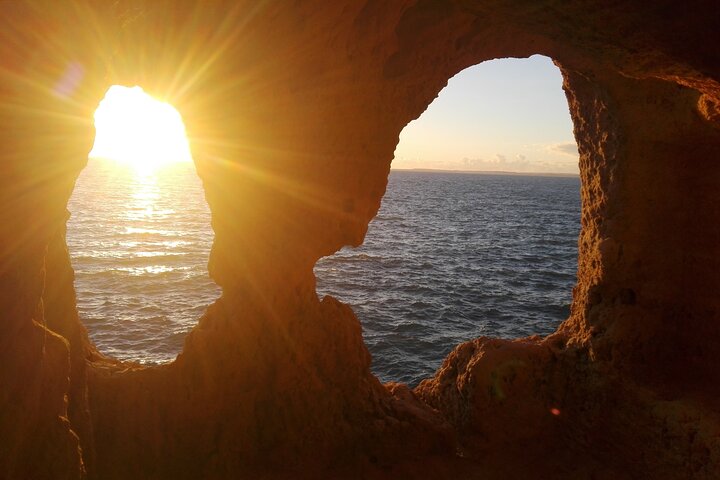 Tour guiado de dia inteiro a partir de Faro explorando a deslumbrante costa, grutas e vilas do Algarve, foto 12 | wizardtrip