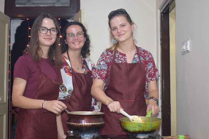 Impara a cucinare piatti vegetariani indiani in una cucina casalinga di Jaipur con ingredienti freschi dalla fattoria, foto 7 | wizardtrip