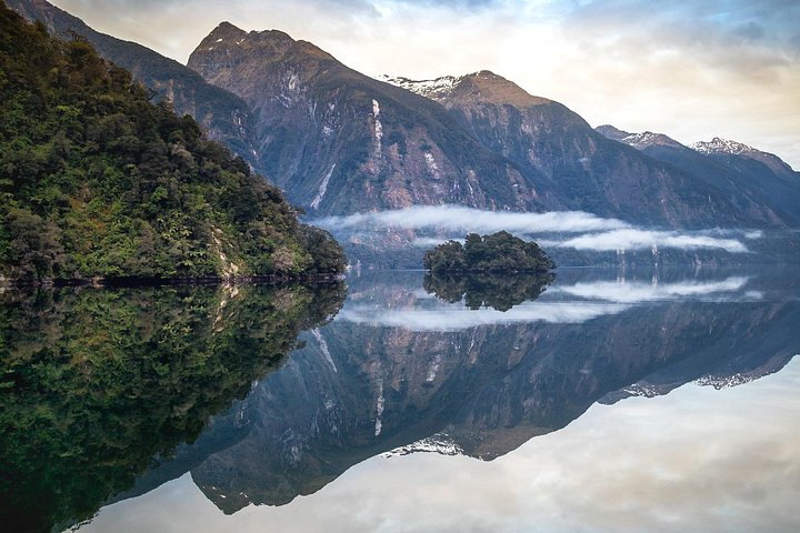 Panoramafahrt durch den Doubtful Sound, Fiordland Nationalpark, Neuseeland, mit Tierwelt und Landschaften, Foto 12 | wizardtrip