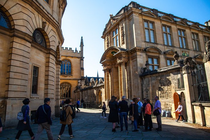 Oxford University Walking Tour With University Alumni Guide | wizardtrip