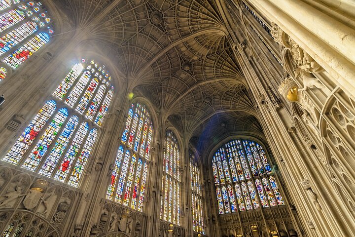 Université de Cambridge avec anciens élèves : Entrée optionnelle au King's College | wizardtrip