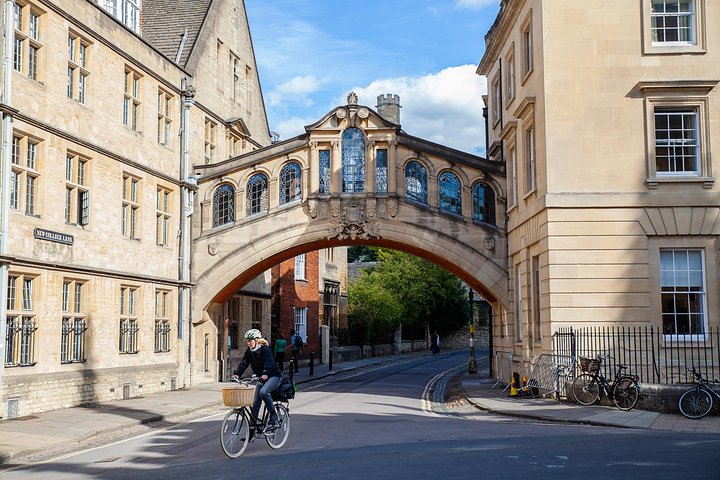 Explorez les collèges historiques et les monuments emblématiques de l'Université d'Oxford lors d'une visite guidée prolongée, photo 8 | wizardtrip