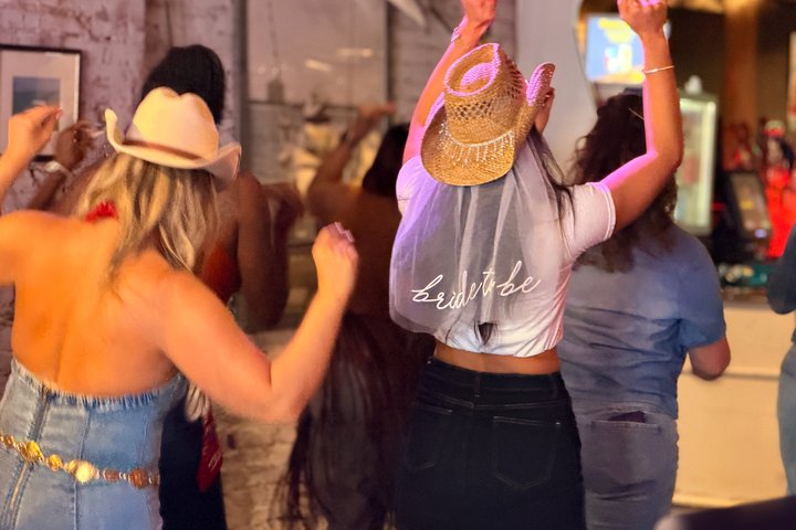 Lernen Sie Country Line Dance in einem Nashville Honky Tonk mit einem Erinnerungsvideo, Foto 6 | wizardtrip