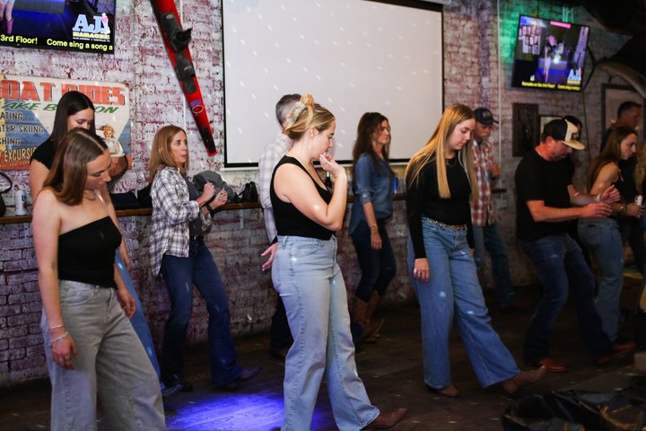 Lernen Sie Country Line Dance in einem Nashville Honky Tonk mit einem Erinnerungsvideo, Foto 26 | wizardtrip