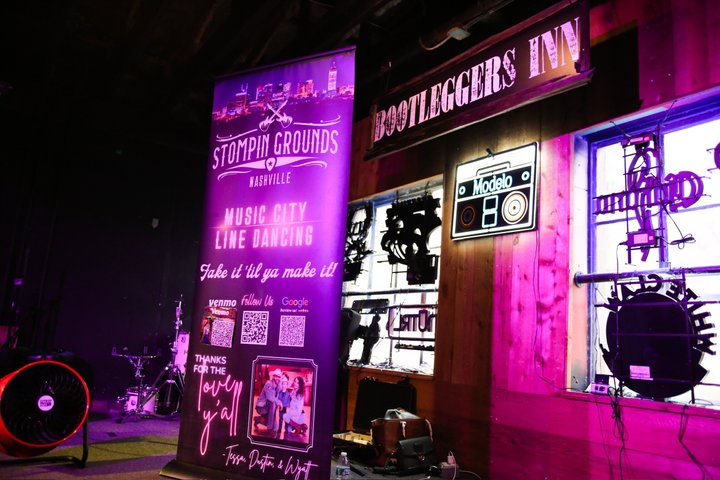Lernen Sie Country Line Dance in einem Nashville Honky Tonk mit einem Erinnerungsvideo, Foto 33 | wizardtrip