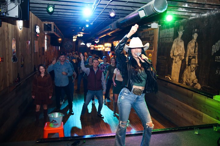 Lernen Sie Country Line Dance in einem Nashville Honky Tonk mit einem Erinnerungsvideo, Foto 35 | wizardtrip