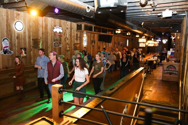 Lernen Sie Country Line Dance in einem Nashville Honky Tonk mit einem Erinnerungsvideo, Foto 36 | wizardtrip