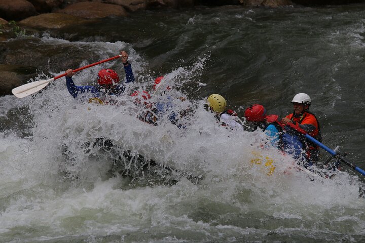 Disfruta de un pintoresco recorrido de rafting de medio día por el río Animas Inferior en Durango, Colorado, con rápidos emocionantes y hermosas vistas, foto 11 | wizardtrip