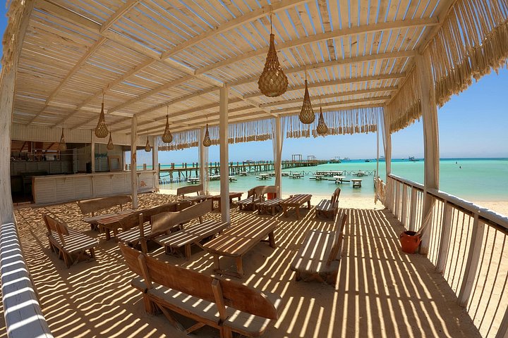 Crucero de lujo en yate en Hurgada con snorkel, visita a isla, deportes acuáticos y masaje a bordo, foto 7 | wizardtrip