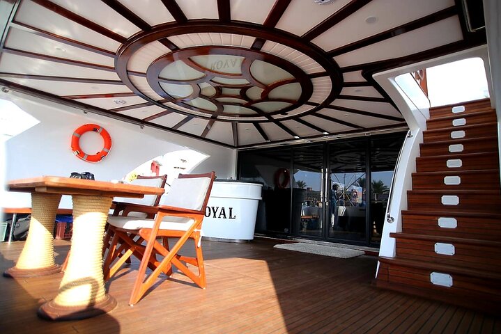 Crucero de lujo en yate en Hurgada con snorkel, visita a isla, deportes acuáticos y masaje a bordo, foto 9 | wizardtrip