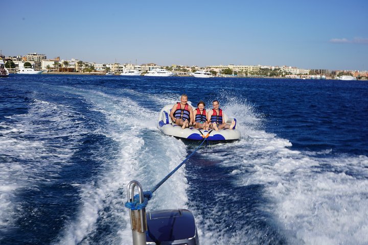Crucero de lujo en yate en Hurgada con snorkel, visita a isla, deportes acuáticos y masaje a bordo, foto 12 | wizardtrip