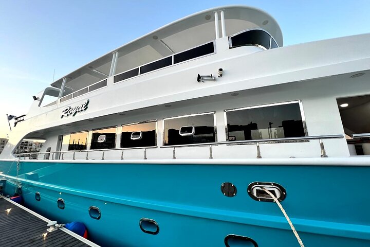 Crucero de lujo en yate en Hurgada con snorkel, visita a isla, deportes acuáticos y masaje a bordo, foto 44 | wizardtrip