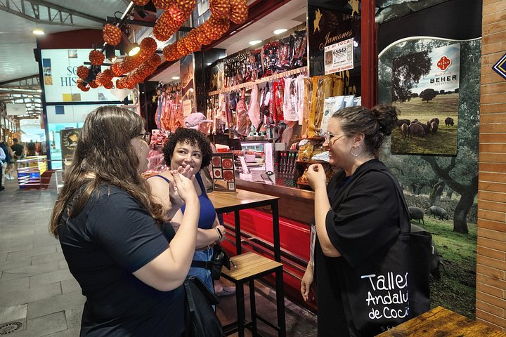 Hands-on paella and tapas cooking class in Seville with a market tour, photo 11 | wizardtrip
