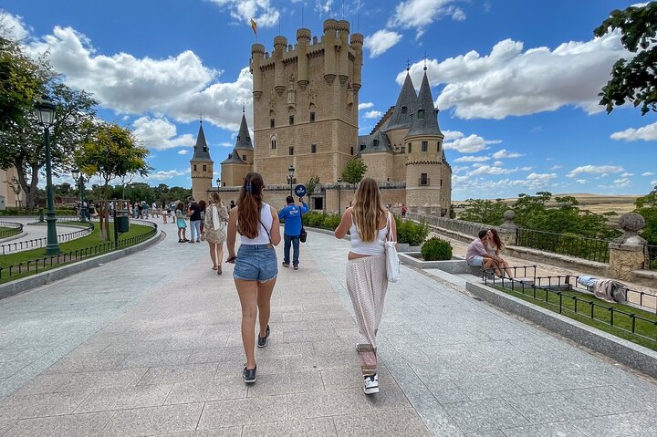 Tolède, Ségovie et Ávila depuis Madrid avec billets et déjeuner | wizardtrip