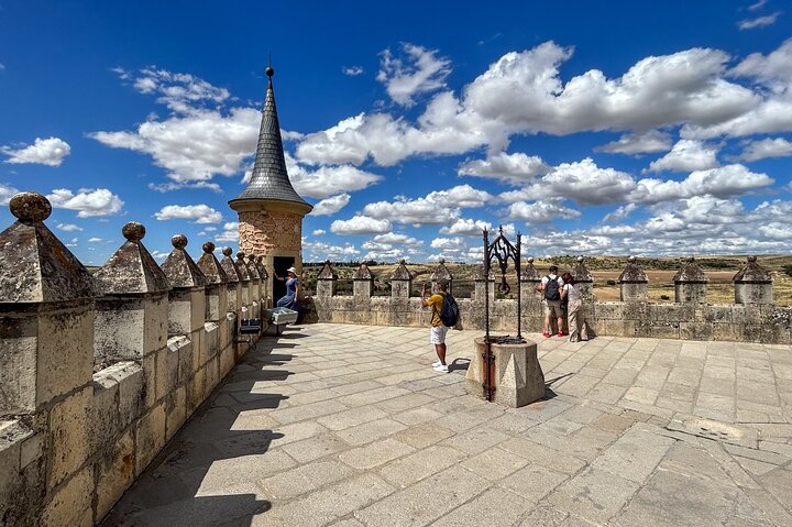 Esplora la storica Toledo, Segovia e Ávila in un tour guidato di un'intera giornata da Madrid, con monumenti iconici e pranzo opzionale, foto 20 | wizardtrip