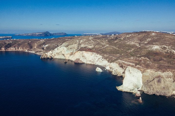 Cruzeiro de catamarã em Santorini ao pôr do sol com refeição de churrasco e bebidas, foto 9 | wizardtrip
