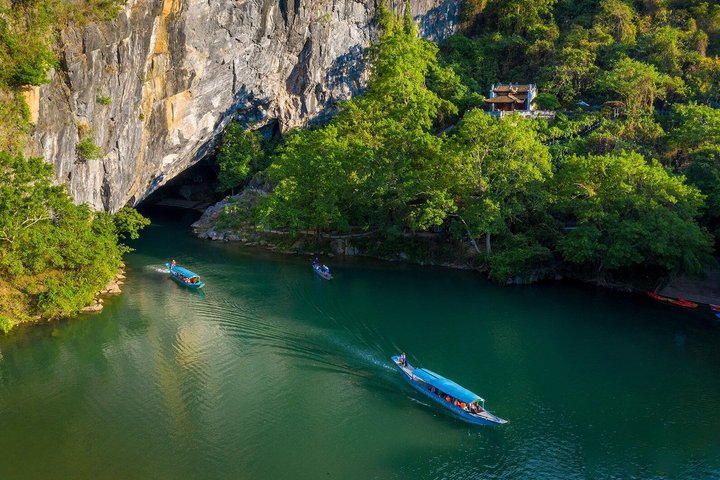 Cueva Phong Nha y Cueva Paraíso: Tour Guiado en Barco y Exploración | wizardtrip