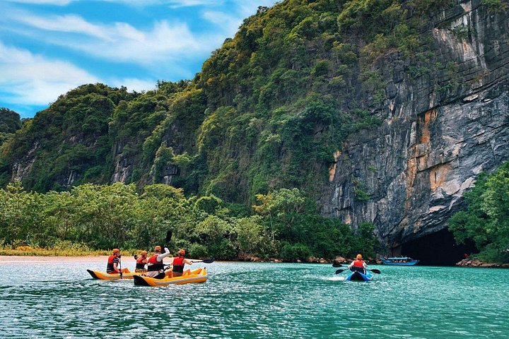 Verken de magnifieke Phong Nha en Paradise Caves in Vietnam, met adembenemende stalactieten en ondergrondse rivieren, foto 18 | wizardtrip