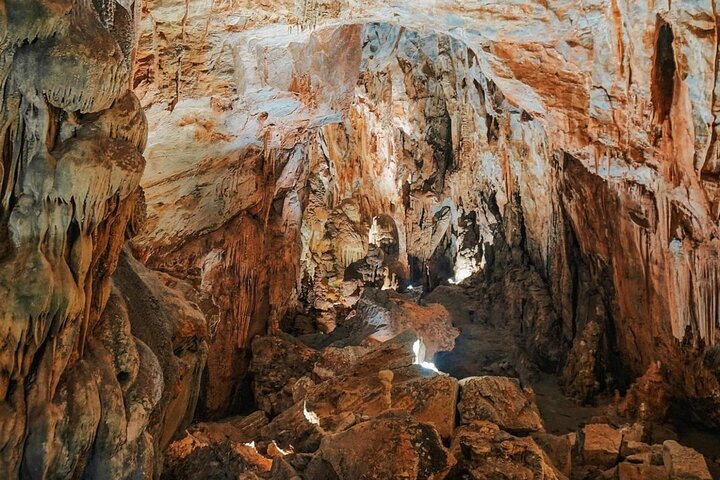 Verken de magnifieke Phong Nha en Paradise Caves in Vietnam, met adembenemende stalactieten en ondergrondse rivieren, foto 22 | wizardtrip