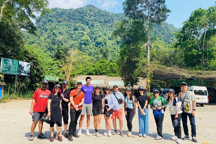 Verken de magnifieke Phong Nha en Paradise Caves in Vietnam, met adembenemende stalactieten en ondergrondse rivieren, foto 27 | wizardtrip