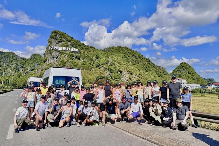Verken de magnifieke Phong Nha en Paradise Caves in Vietnam, met adembenemende stalactieten en ondergrondse rivieren, foto 34 | wizardtrip