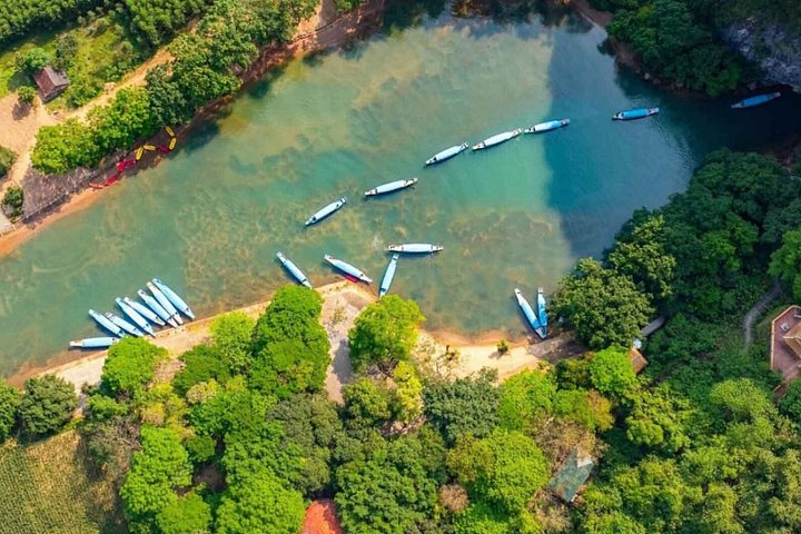 Verken de magnifieke Phong Nha en Paradise Caves in Vietnam, met adembenemende stalactieten en ondergrondse rivieren, foto 39 | wizardtrip